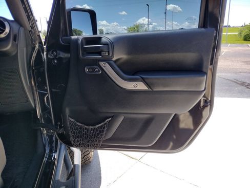 Used 2016 Jeep Wrangler Sport AWD/4WD image 16