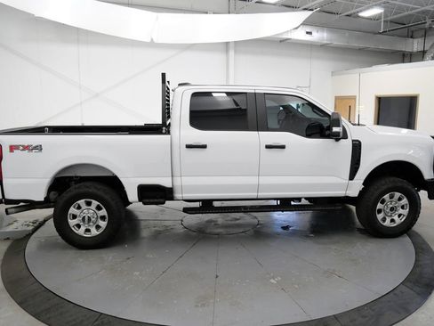 Used 2024 Ford F250 XL w/ STX Appearance Package AWD/4WD image 8