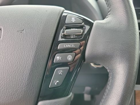 Used 2024 Nissan Armada SL w/ Captain's Chairs Package image 26