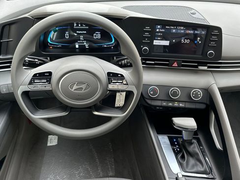 New 2026 Hyundai Elantra SE image 14