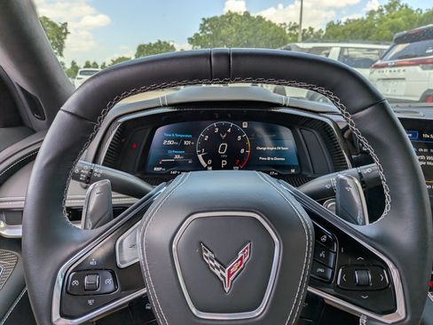 Used 2022 Chevrolet Corvette Stingray Premium Cpe w/ Engine Appearance Package RWD image 24