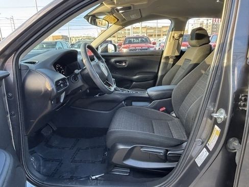 Used 2023 Honda HR-V LX image 11