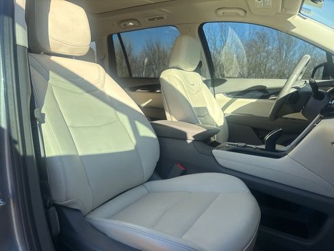 Certified 2025 Cadillac XT6 Premium Luxury w/ Technology Package image 57