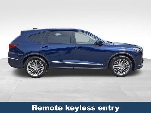 Used 2023 Acura MDX SH-AWD w/ Advance Package image 9