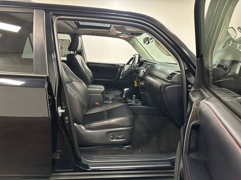 Used 2019 Toyota 4Runner TRD Pro AWD/4WD image 91