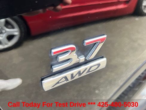 Used 2016 INFINITI QX50 AWD w/ Technology Package image 8