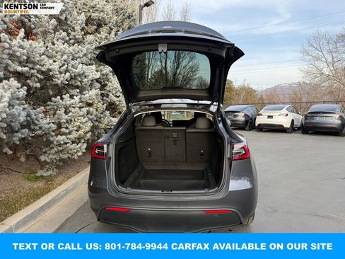 Used 2023 Tesla Model Y Long Range image 32