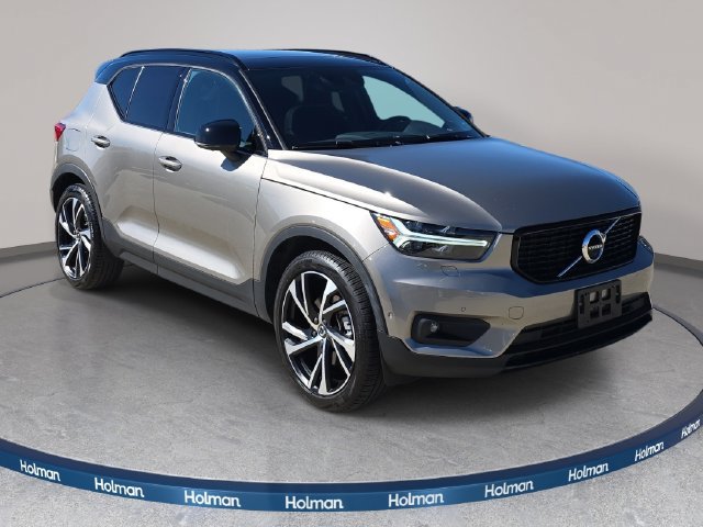 Used 2022 Volvo XC40 T5 R-Design w/ Advanced Package AWD/4WD image 4