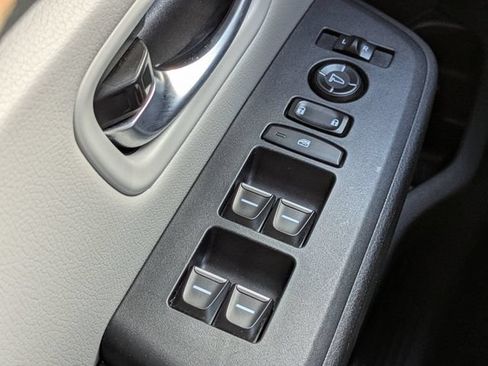 Used 2025 Honda Pilot EX-L image 26