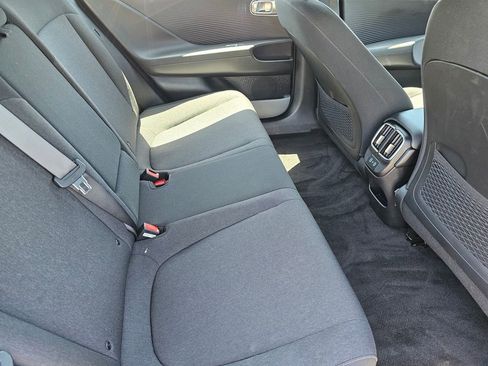Used 2024 Hyundai Ioniq 6 SE RWD image 15