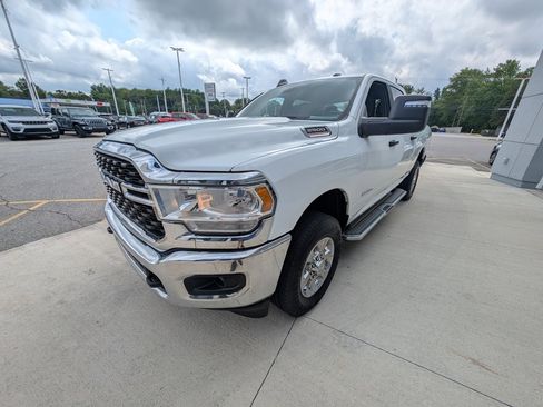 Used 2024 RAM 2500 Big Horn image 8