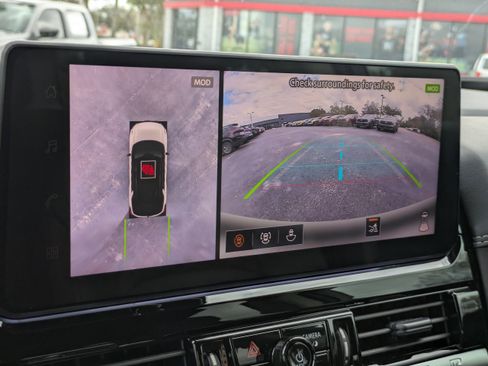 New 2026 Nissan Pathfinder Platinum image 24