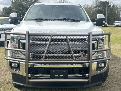 Used 2021 Ford F250 Lariat w/ Lariat Value Package image 3