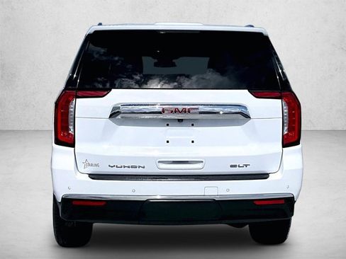 Used 2023 GMC Yukon SLT w/ SLT Premium Package image 4