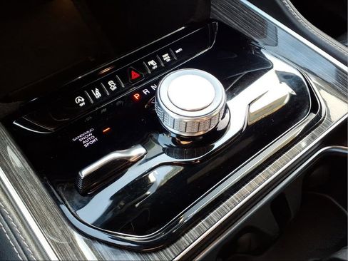 Used 2022 Jeep Wagoneer Series II image 12