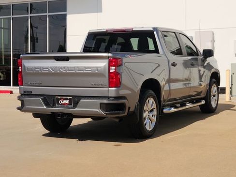 Used 2023 Chevrolet Silverado 1500 Custom AWD/4WD image 5