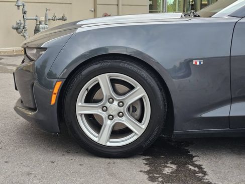 Used 2022 Chevrolet Camaro LT w/ Technology Package RWD image 6