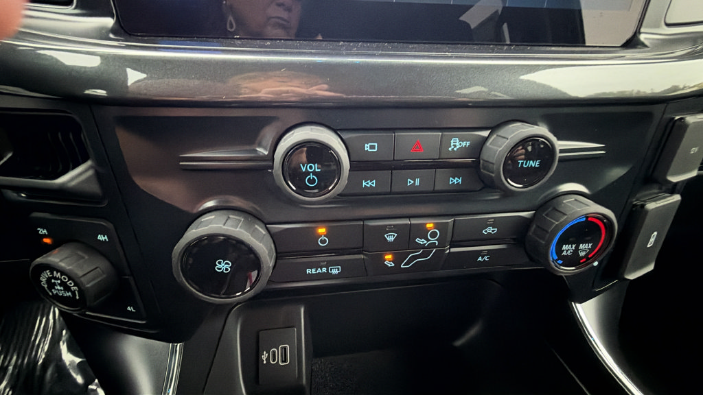 New 2026 Ford F150 STX w/ Equipment Group 200A AWD/4WD image 28