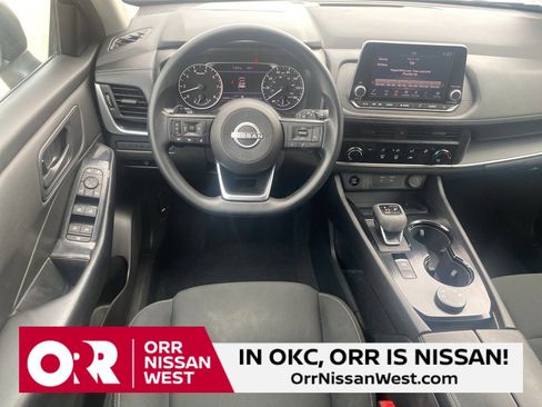 Used 2024 Nissan Rogue S image 21