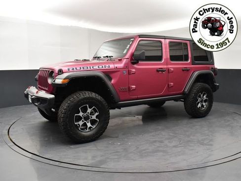 Used 2022 Jeep Wrangler Unlimited Rubicon w/ LED Lighting Group AWD/4WD image 3