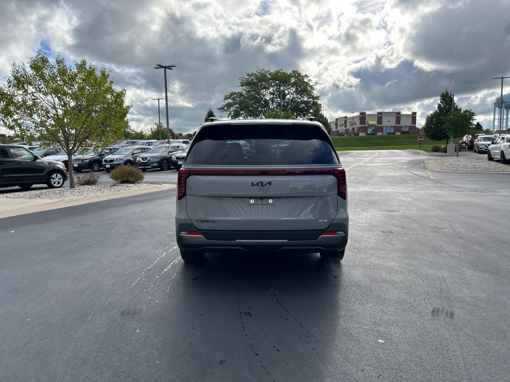 Certified 2025 Kia Carnival SX Prestige FWD image 7