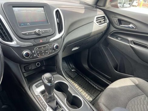 Used 2018 Chevrolet Equinox LT AWD/4WD image 29