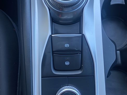 Used 2022 Ford Explorer XLT image 54