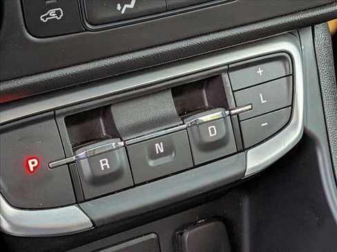 Used 2024 GMC Terrain SLE AWD/4WD image 8