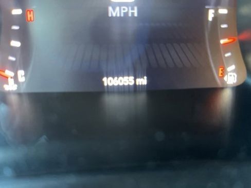 Used 2018 Dodge Challenger SXT image 11