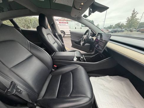 Used 2018 Tesla Model 3 Mid Range RWD image 13