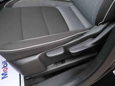 Used 2025 Chevrolet TrailBlazer LT image 16