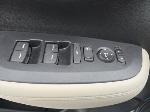 Certified 2024 Honda HR-V LX image 25