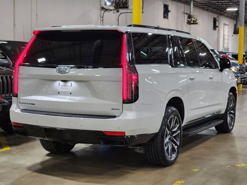 Used 2021 Cadillac Escalade ESV Sport AWD/4WD image 8