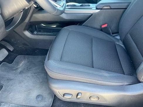 Used 2025 Chevrolet Equinox EV LT w/ Comfort Package FWD image 13
