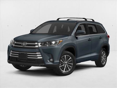 Used 2017 Toyota Highlander XLE image 1