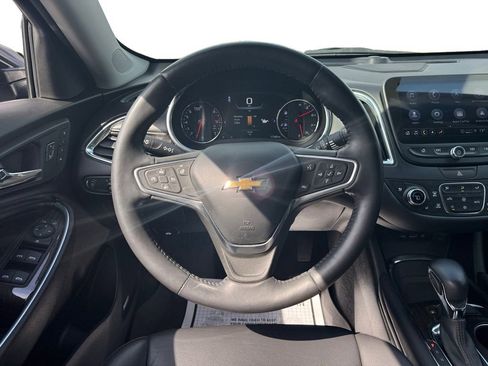 Used 2022 Chevrolet Malibu Premier image 14