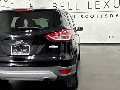 Used 2016 Ford Escape SE image 5