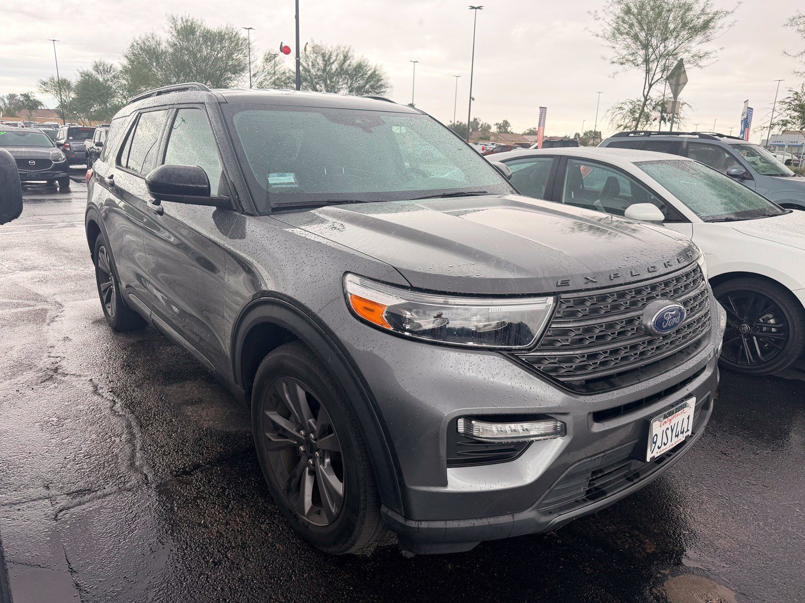 Used 2023 Ford Explorer XLT w/ Equipment Group 202A RWD image 4