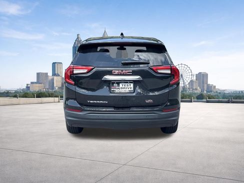 Used 2024 GMC Terrain SLE FWD image 25
