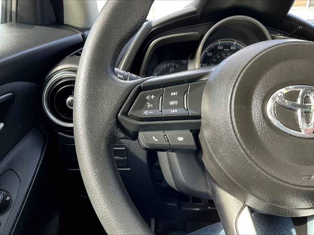 Used 2019 Toyota Yaris LE FWD image 11