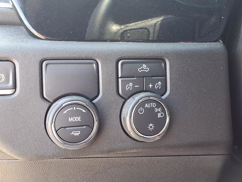 Used 2024 Chevrolet Silverado 1500 LT w/ Protection Package RWD image 11