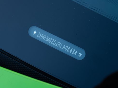 Used 2019 Lamborghini Aventador SVJ image 39