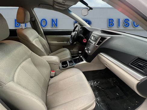 Used 2012 Subaru Outback 2.5i Premium image 14