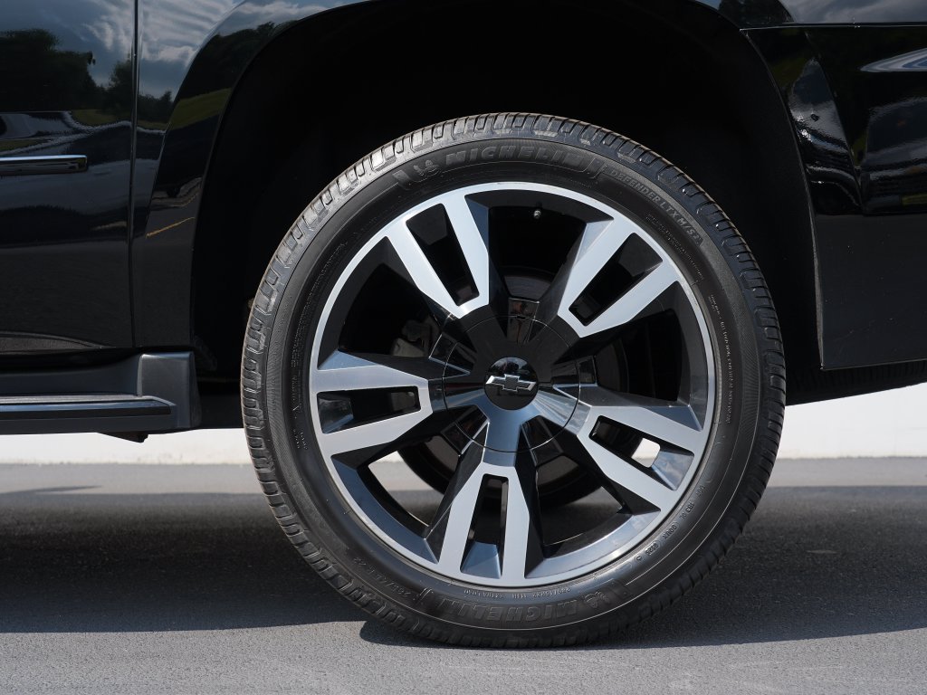 Certified 2020 Chevrolet Suburban Premier w/ RST 6.2L Performance Edition AWD/4WD image 34