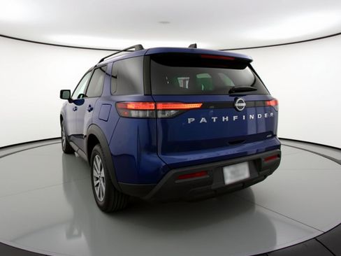 Used 2025 Nissan Pathfinder SV AWD/4WD image 6