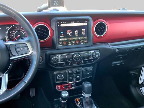 Used 2021 Jeep Wrangler Unlimited Rubicon AWD/4WD image 7