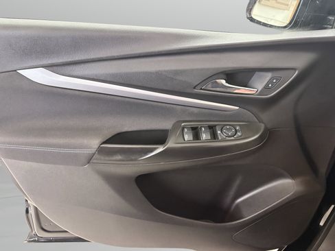 Used 2023 Chevrolet Bolt EUV LT image 23
