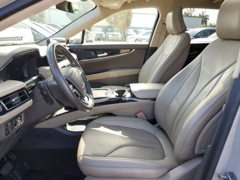 Certified 2022 Lincoln Nautilus Reserve image 15