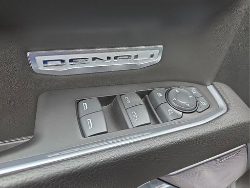 Used 2023 GMC Sierra 1500 Denali w/ Denali Reserve Package AWD/4WD image 15