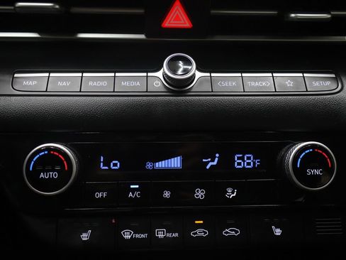 Used 2023 Hyundai Elantra SEL w/ Convenience Package FWD image 25